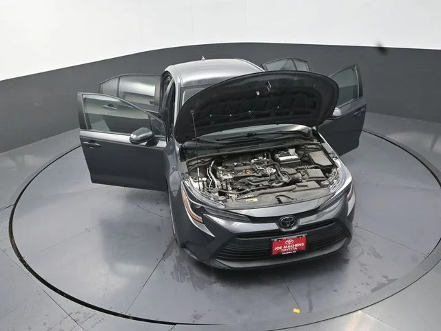 Used 2024  Toyota LE image 40