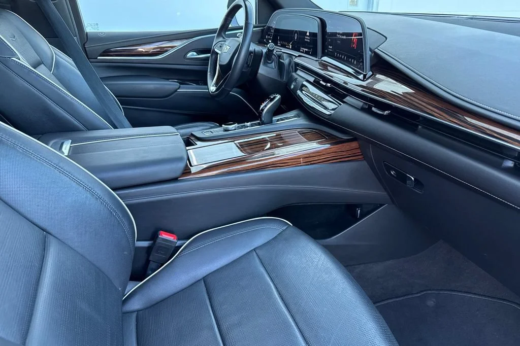 2023 Cadillac Escalade Premium Luxury - Photo 17