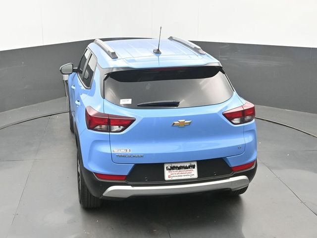 Used 2024 Fountain Blue Chevrolet LT image 28