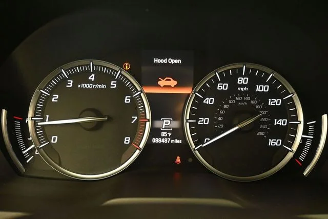 Used 2019 Gunmetal Metallic Acura 3.5L Technology Package image 11