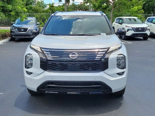 New 2026 White Nissan Platinum image 2