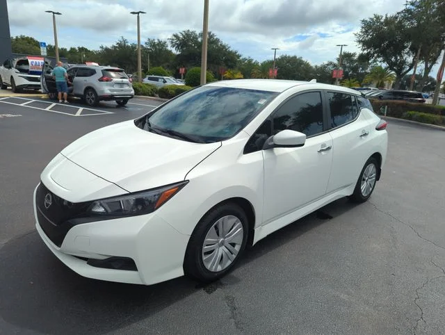 Used 2023 White Nissan S image 14