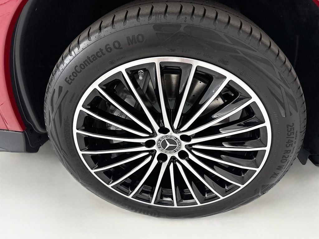 New 2026 Patagonia Red Metallic Mercedes-Benz GLC 300 image 32