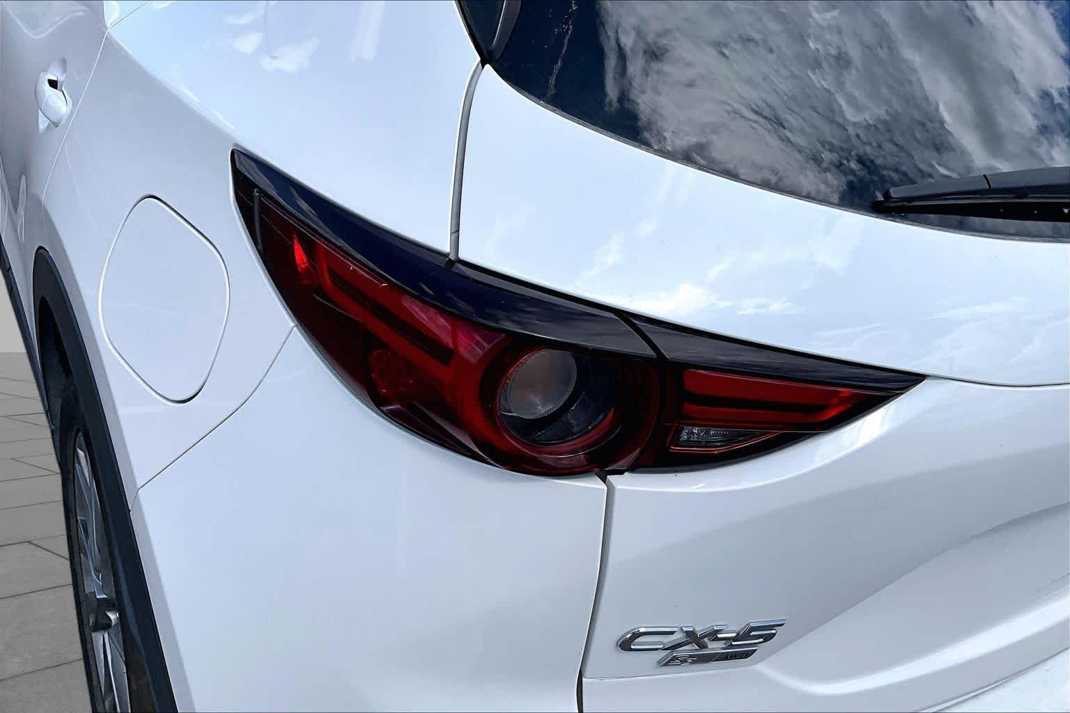 Used 2019 Snowflake White Pearl Mica Mazda Signature image 29