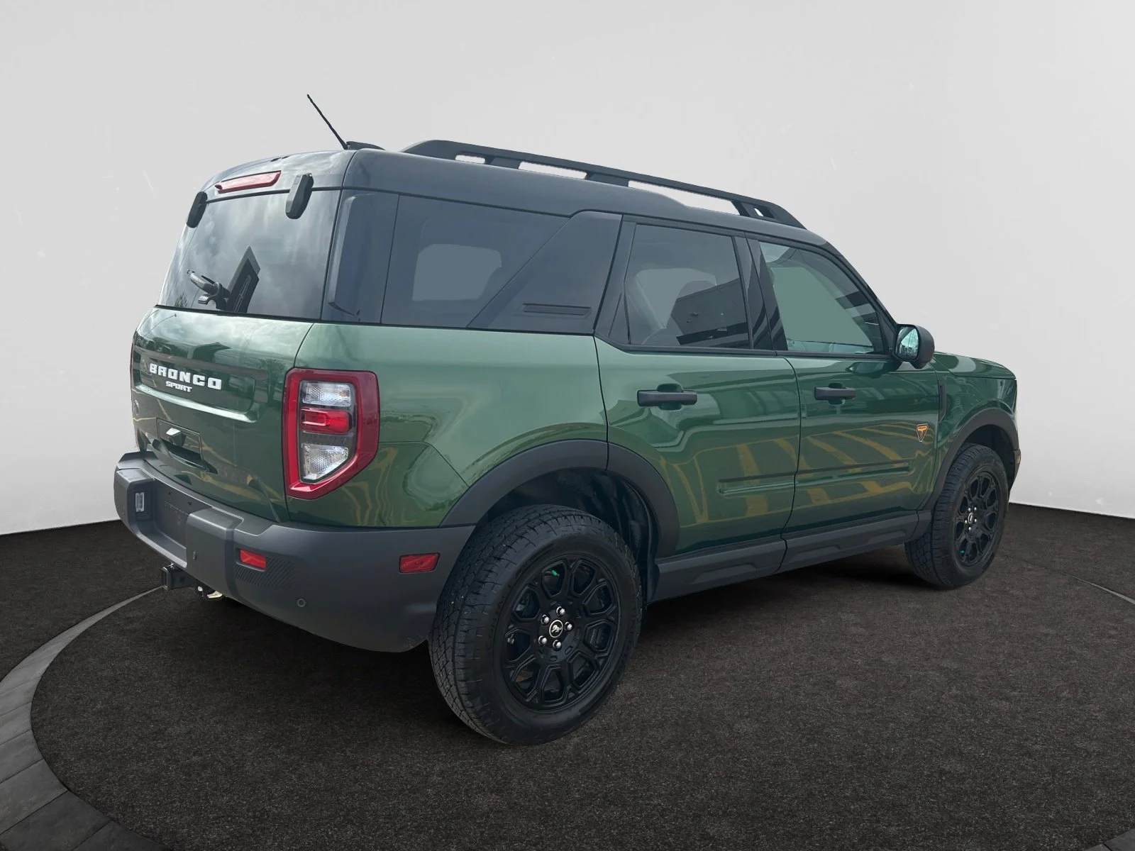 Used 2025 GREEN Ford  image 5