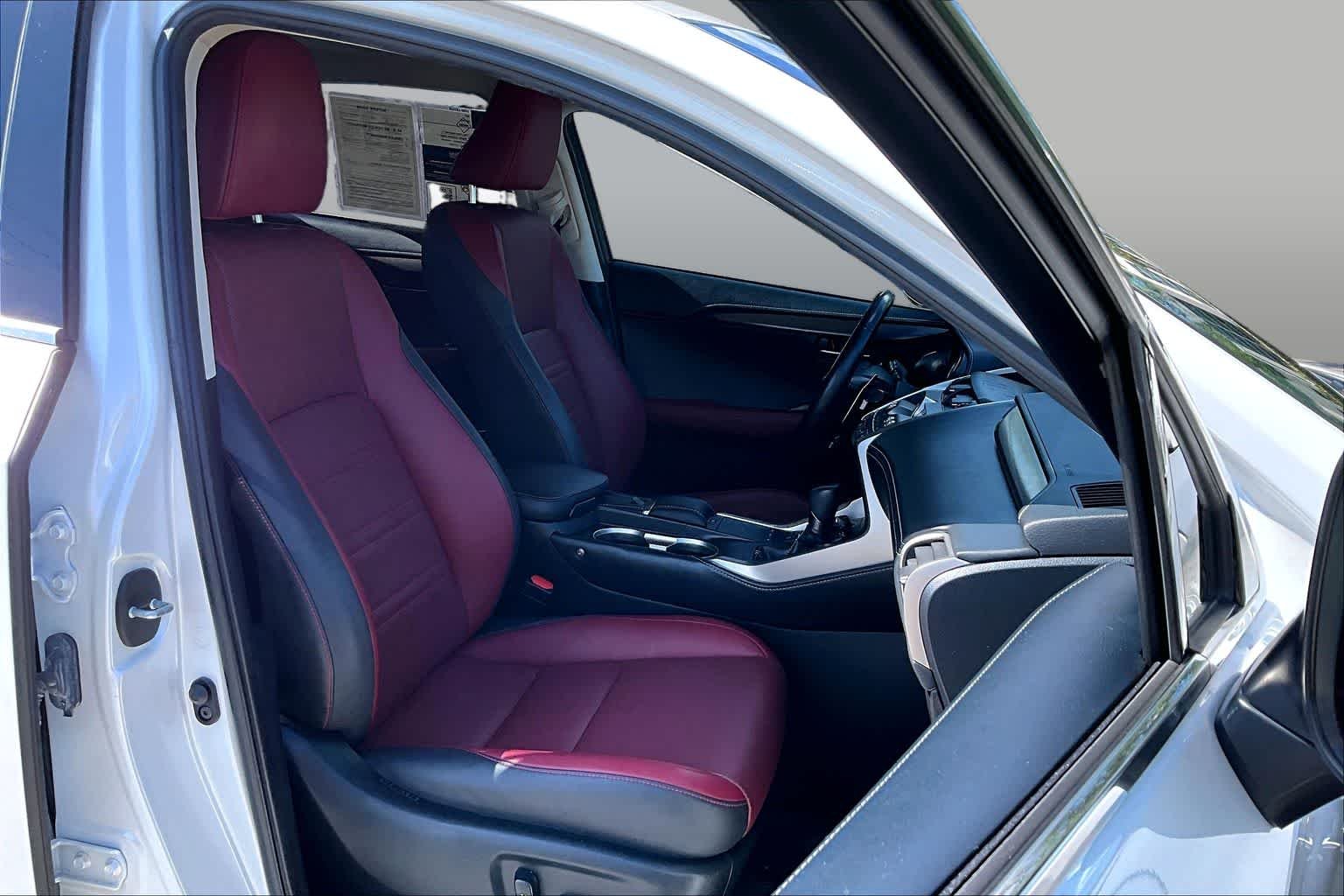 Used 2020 Eminent White Pearl Lexus  image 9