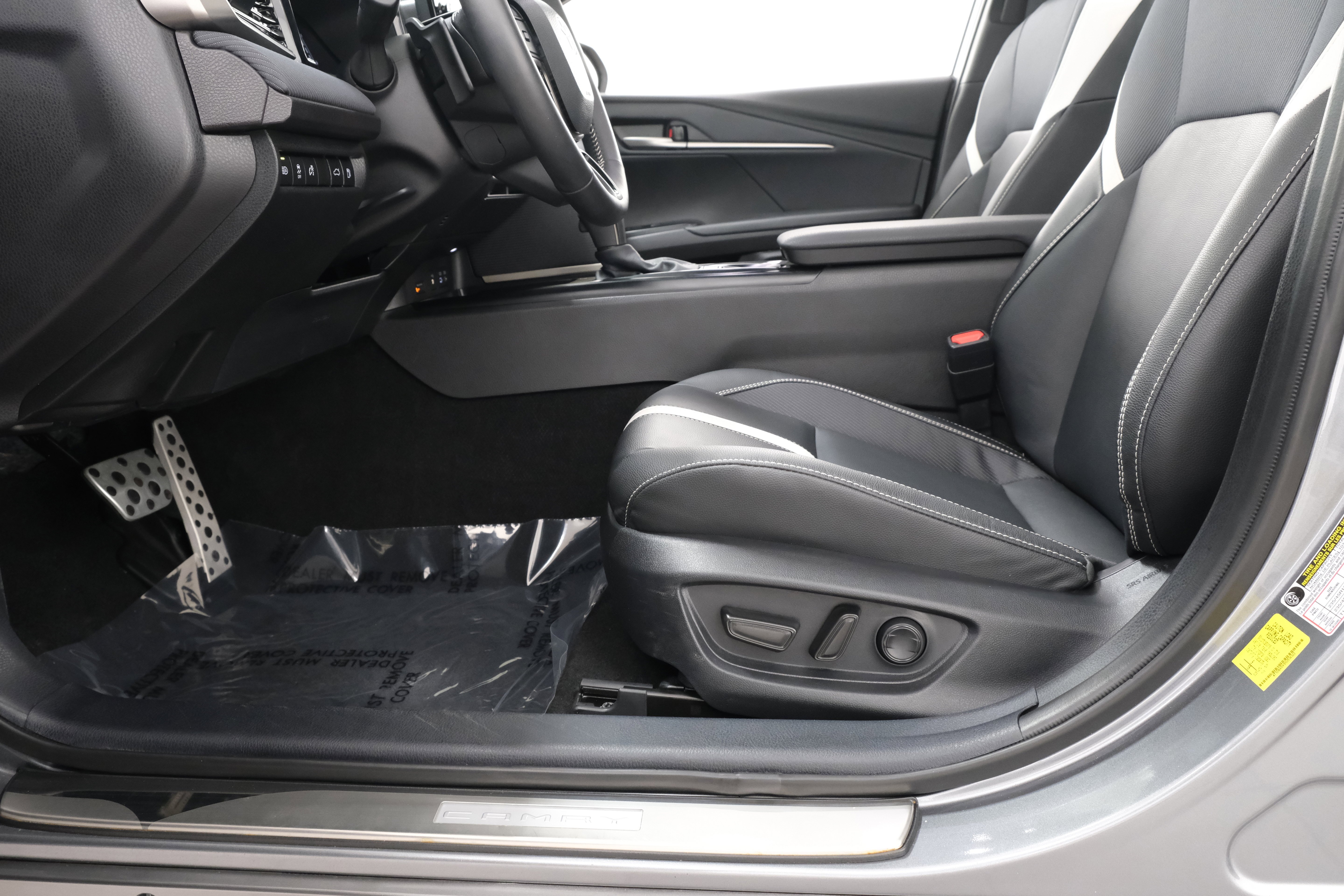 Certified Used 2025 Heavy Metal Toyota SE image 53