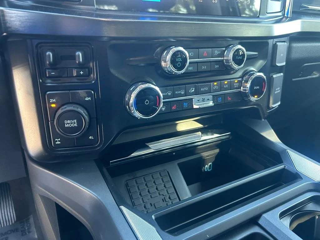 2025 Ford F-350 Super Duty Lariat - Photo 38