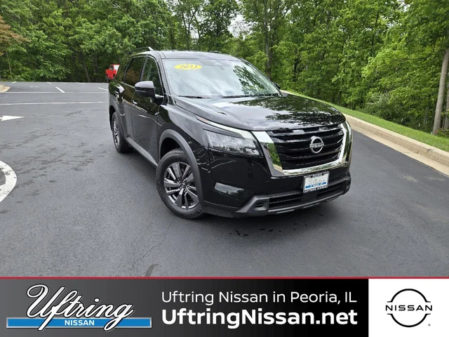 2023 Nissan Pathfinder SV