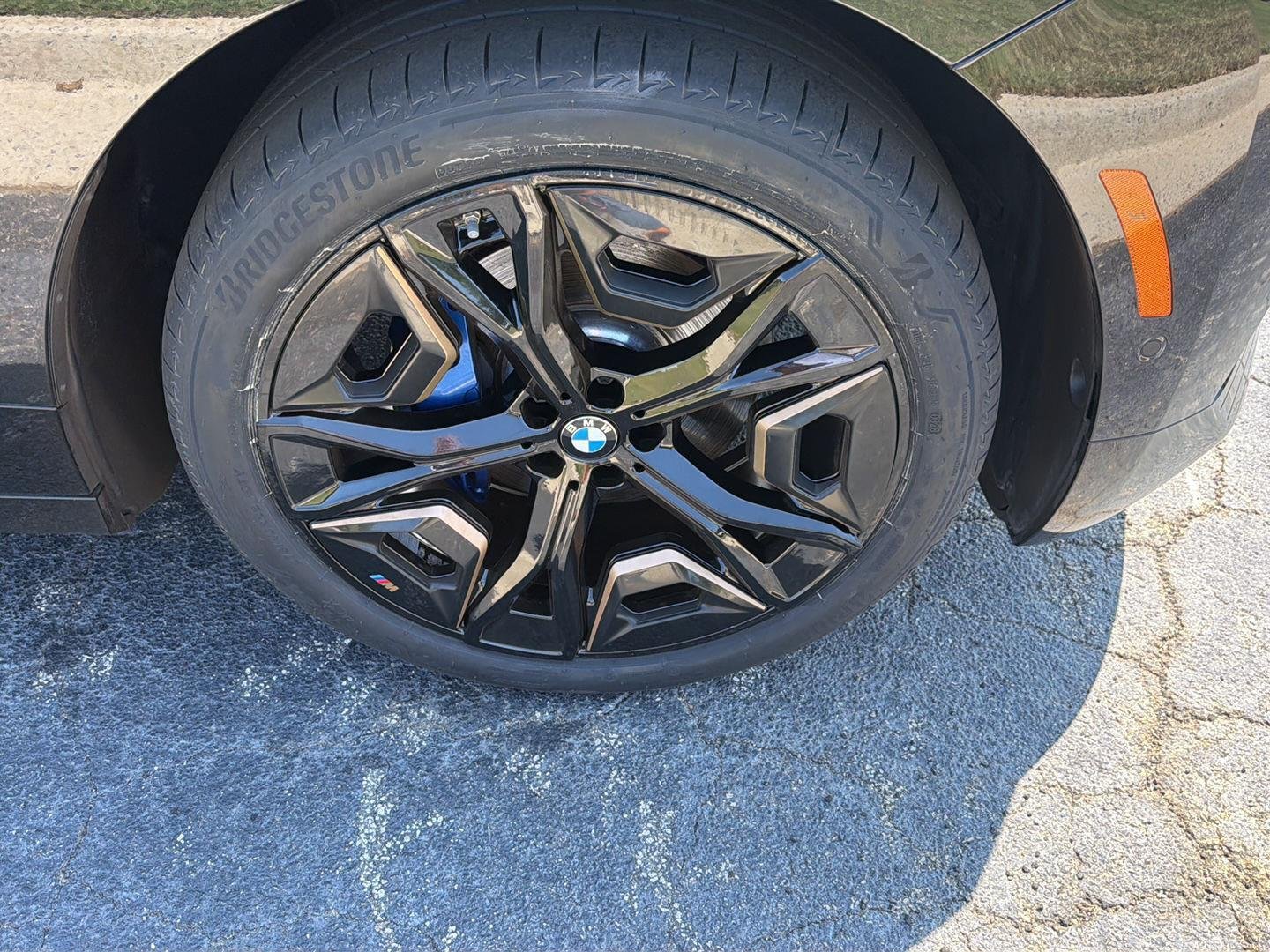Used 2024 Black Sapphire Metallic BMW M60 image 38