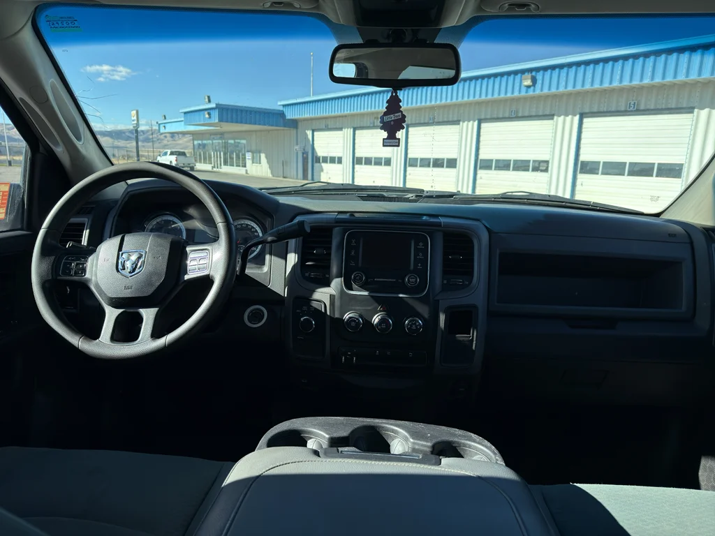 Used 2015 Bright White Clearcoat Ram Tradesman image 16