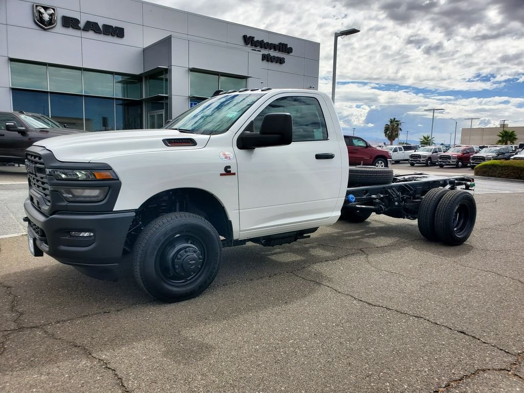 2026 RAM 3500 Chassis Tradesman - Photo 7