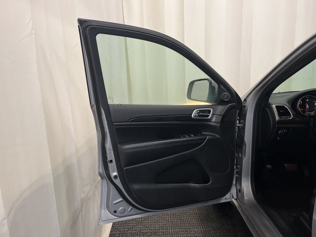 2019 Jeep Grand Cherokee Altitude - Photo 17