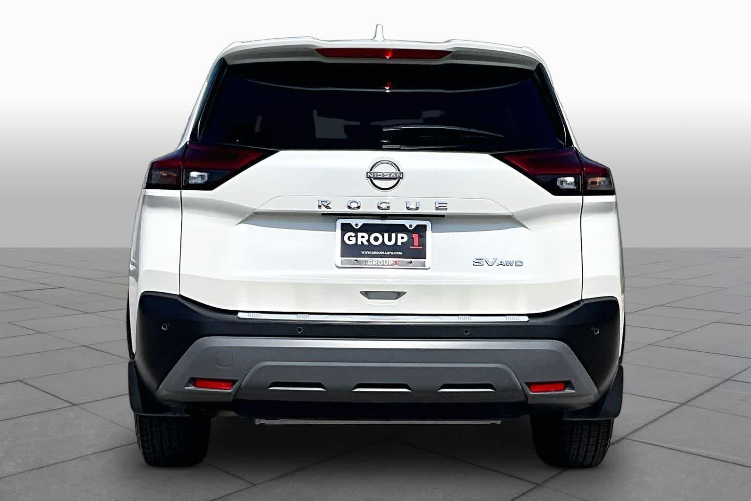 Used 2023 Pearl White Tricoat Nissan SV image 5