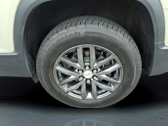 Used 2017 Silver GMC SLT-1 image 12