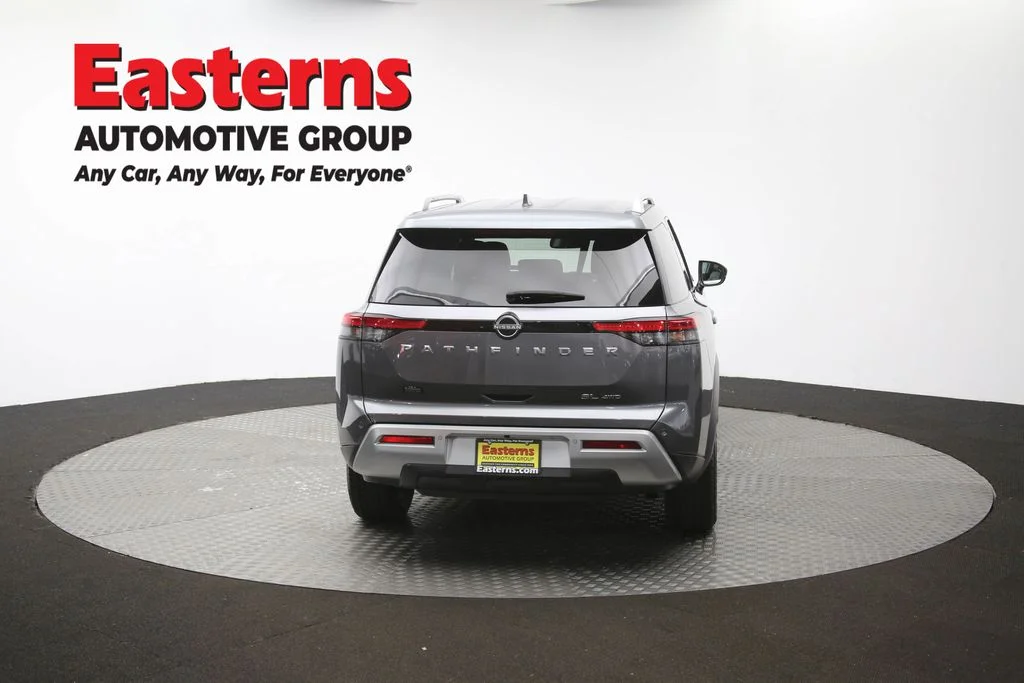 Used 2022 Gray Nissan SL image 38