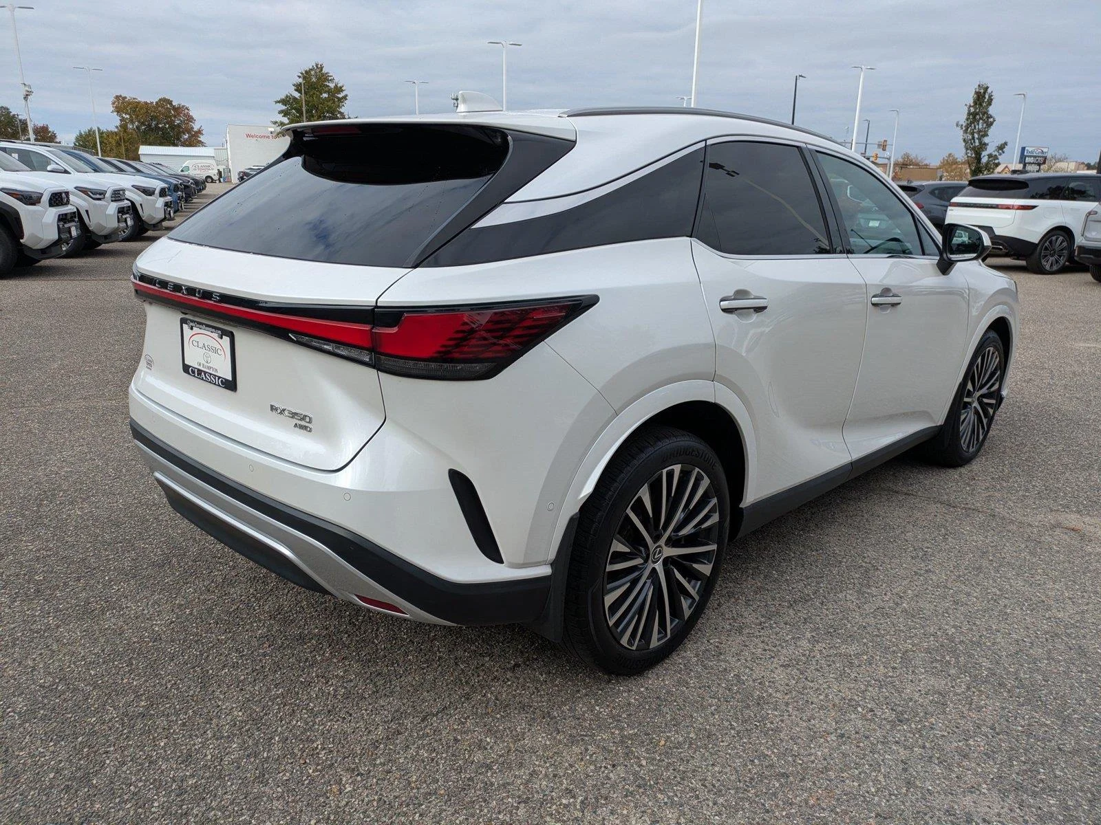Used 2023 Eminent White Pearl Lexus RX 350 Premium Plus image 4