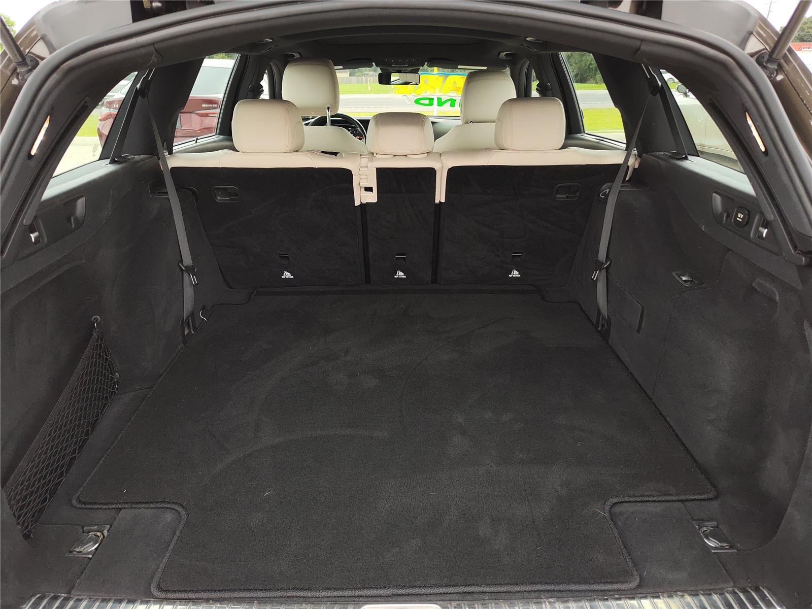 Used 2017 Dakota Brown Metallic Mercedes-Benz E 400 Sport image 6