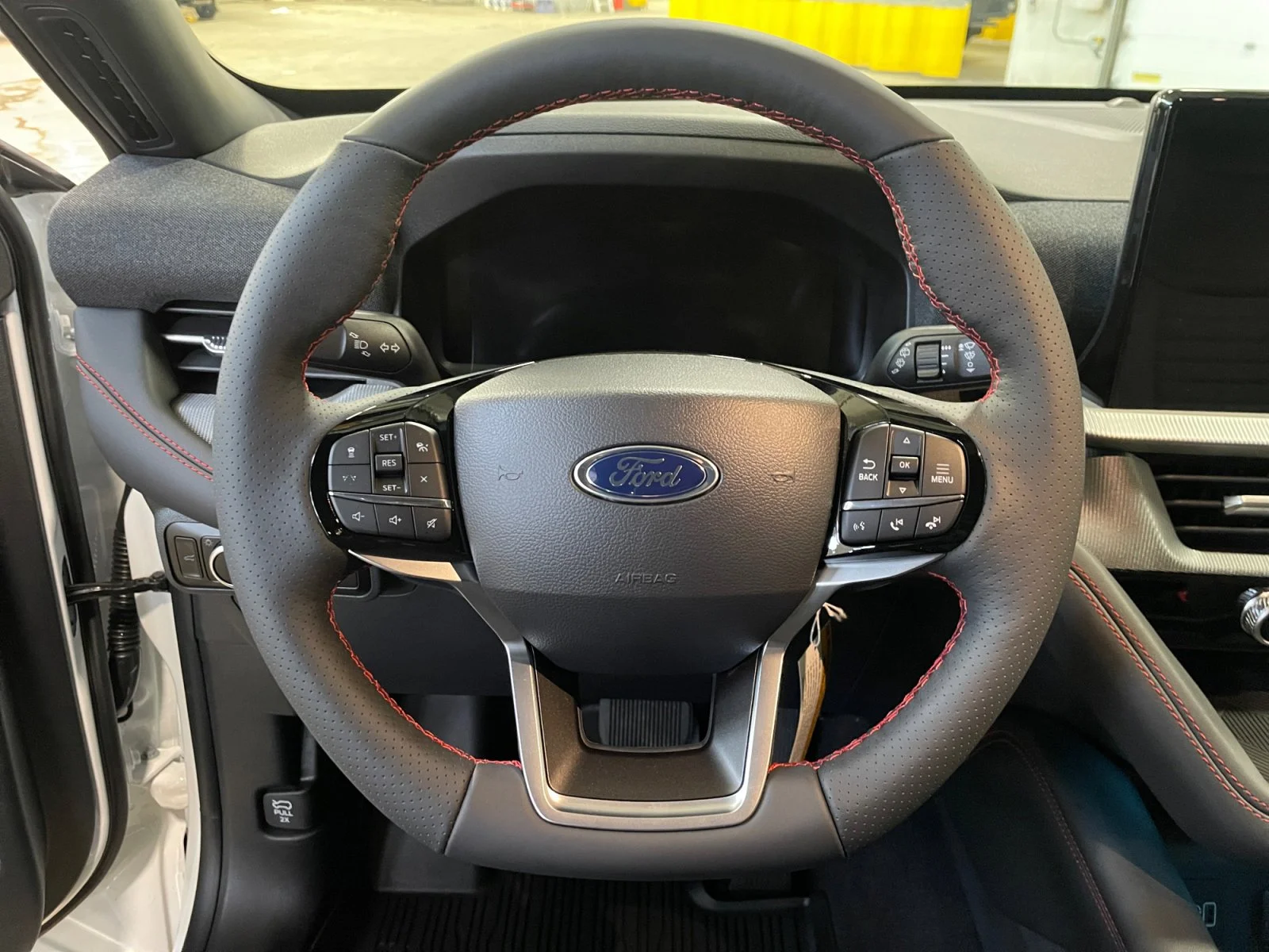 New 2026 Star White Metallic Tri-Coat Ford ST-Line image 17