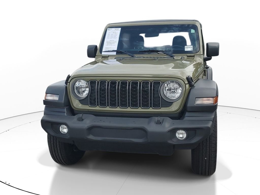 Used 2025 Green Jeep Sport image 2
