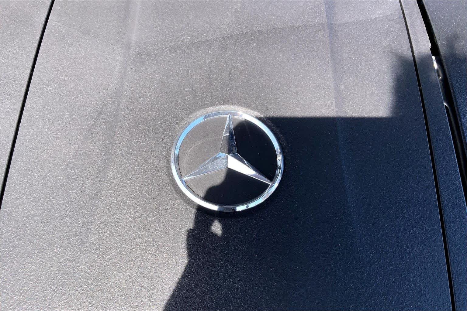 New 2026 MANUFAKTUR exclusive graphite grey magno Mercedes-Benz GLC 300 image 16