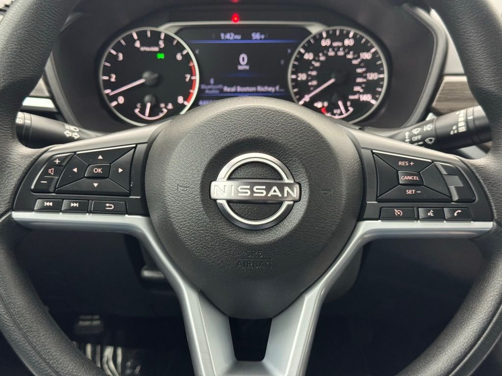 Used 2025 Gun Metallic Nissan 2.5 SV image 17