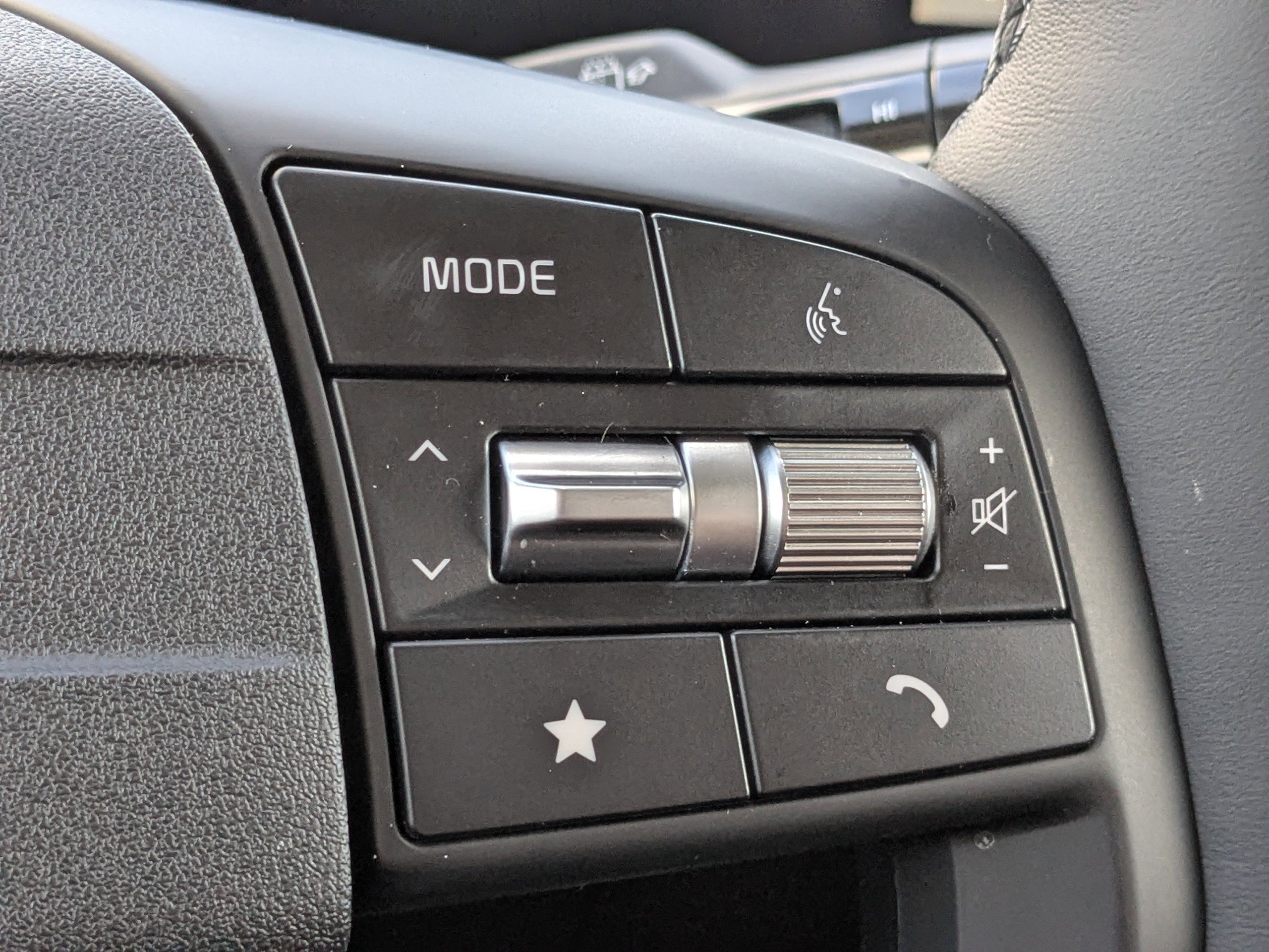 New 2026 Glacial White Pearl Kia SX Prestige image 33