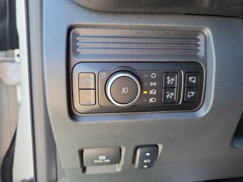 2025 Ford F-350 Super Duty Platinum - Photo 32