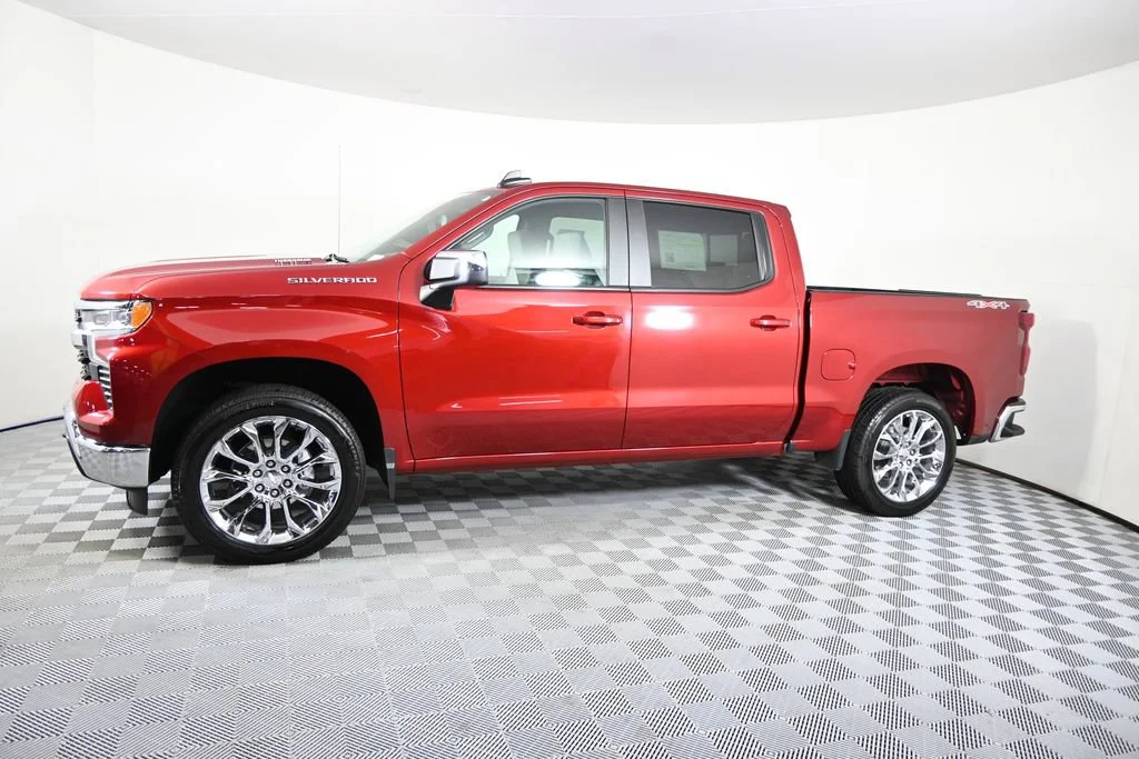 Used 2024 Chevrolet Silverado 1500 LT with VIN 3GCPDDEK1RG345650 for sale in Forest Lake, Minnesota