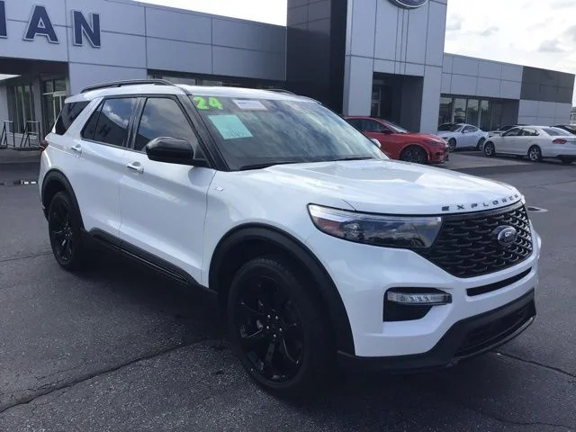 2024 Ford Explorer ST-LINE 4WD's photo