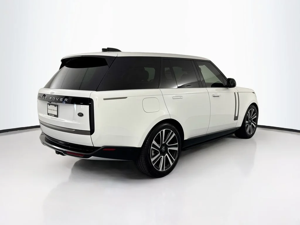 Certified Used 2023 White Land Rover SE image 5