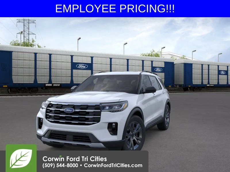 New 2026 Space White Metallic Ford Active image 3