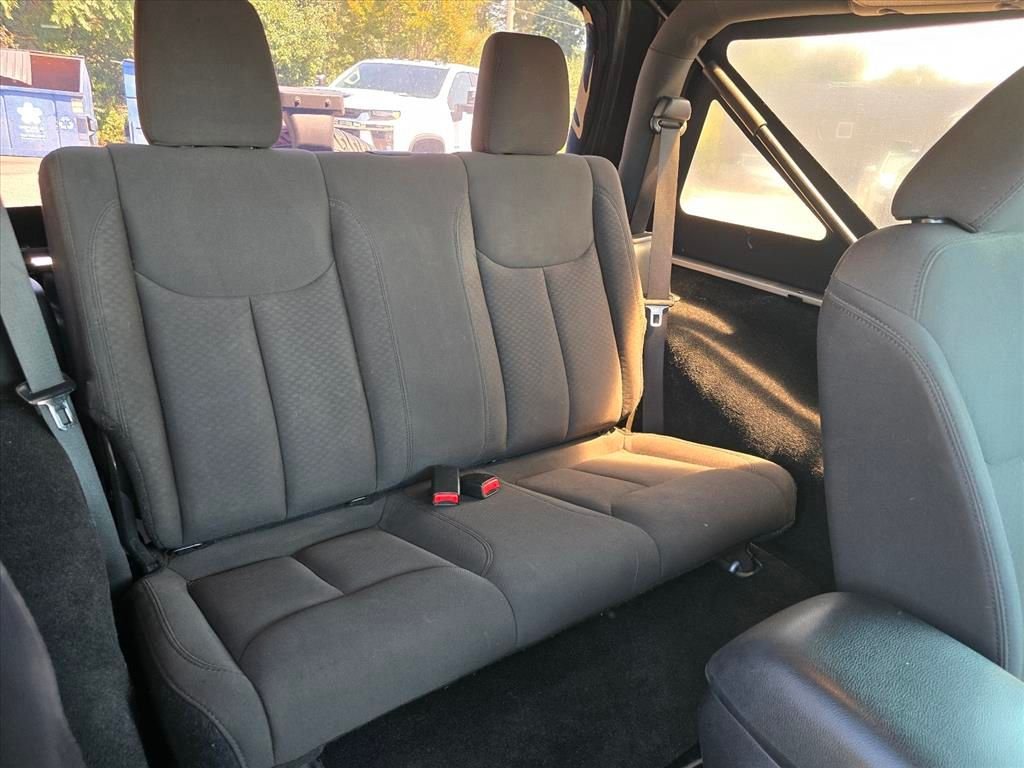 Used 2015 Silver Jeep Sport image 11