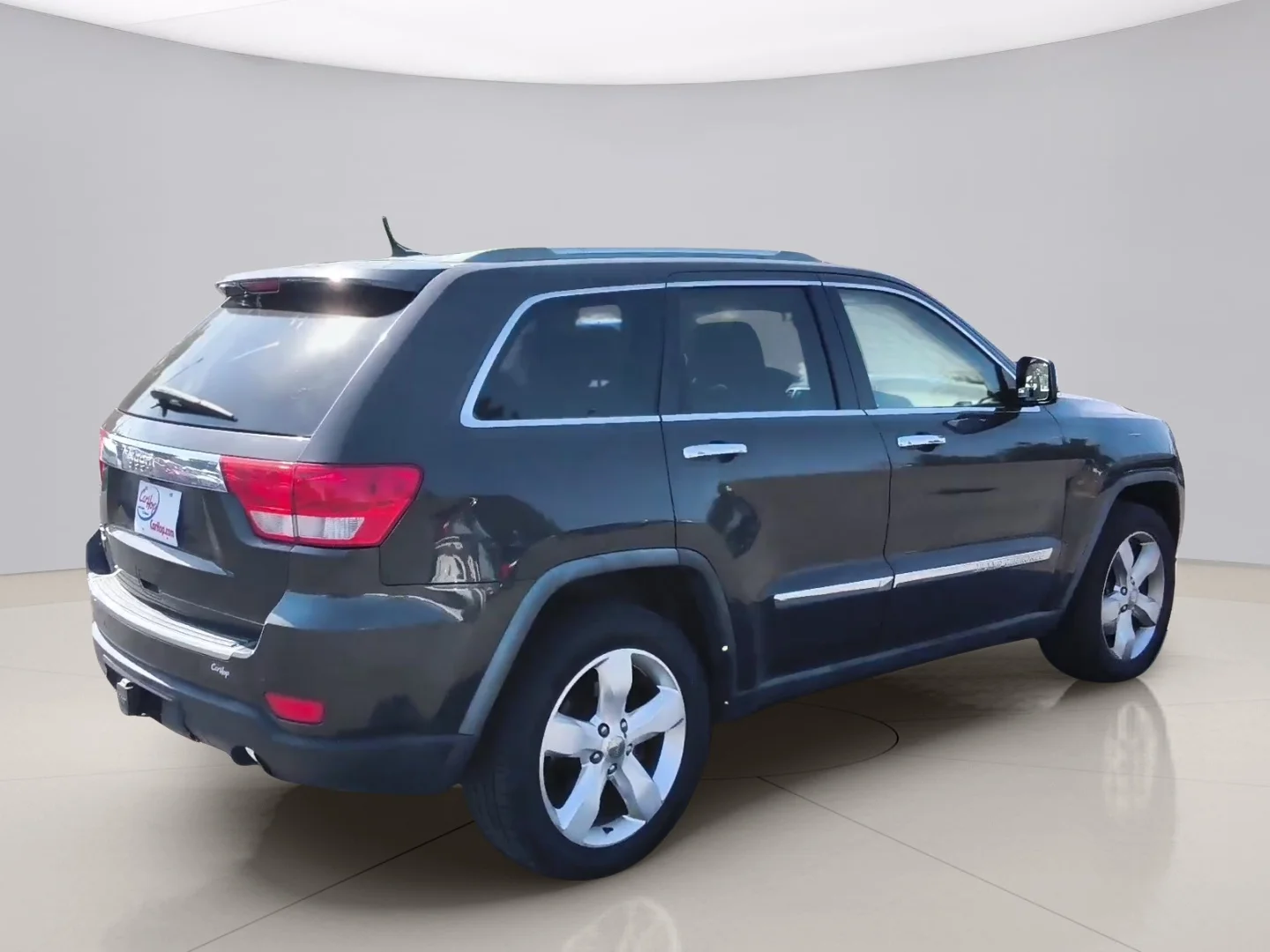 Used 2011 Grey Jeep OVERLAND image 5