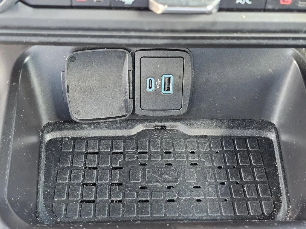 Used 2024 Azure Gray Meta Ford Raptor image 30