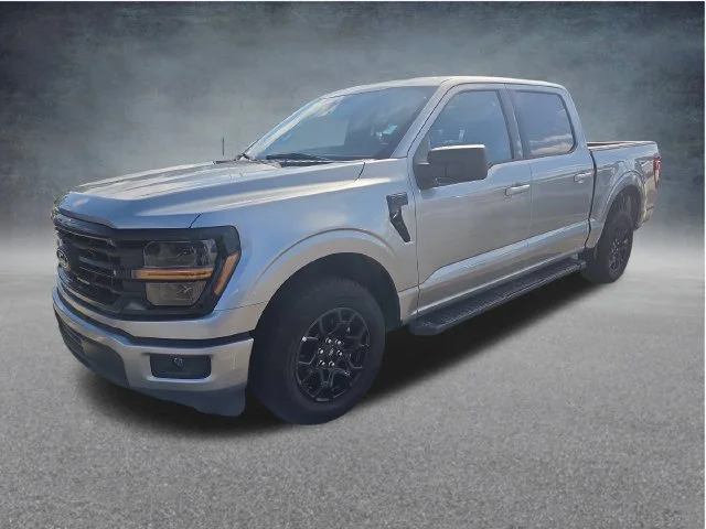 New 2026 Silver Ford XLT image 3