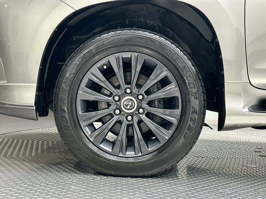 Used 2023 Silver Lexus 460 image 17