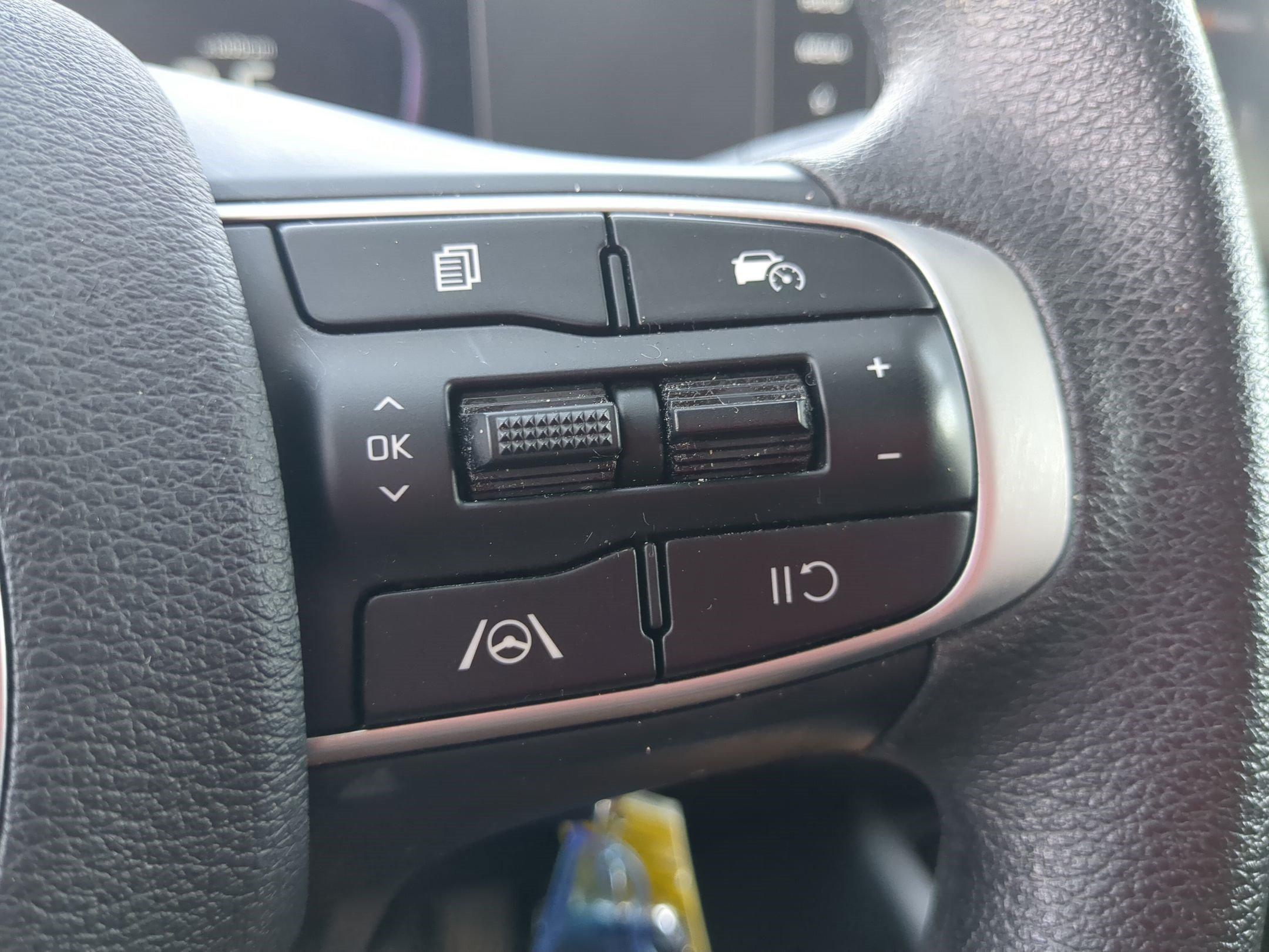 Used 2023 Steel Gray Kia LX image 18