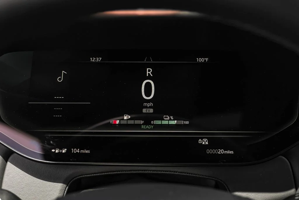 New 2026 Fuji White Land Rover Dynamic SE image 18