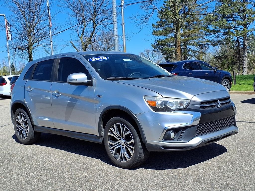 Used 2018 Silver Mitsubishi 2.0 ES image 3