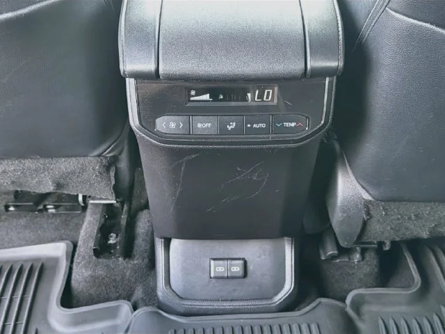 Certified Used 2023  Toyota XLE image 28