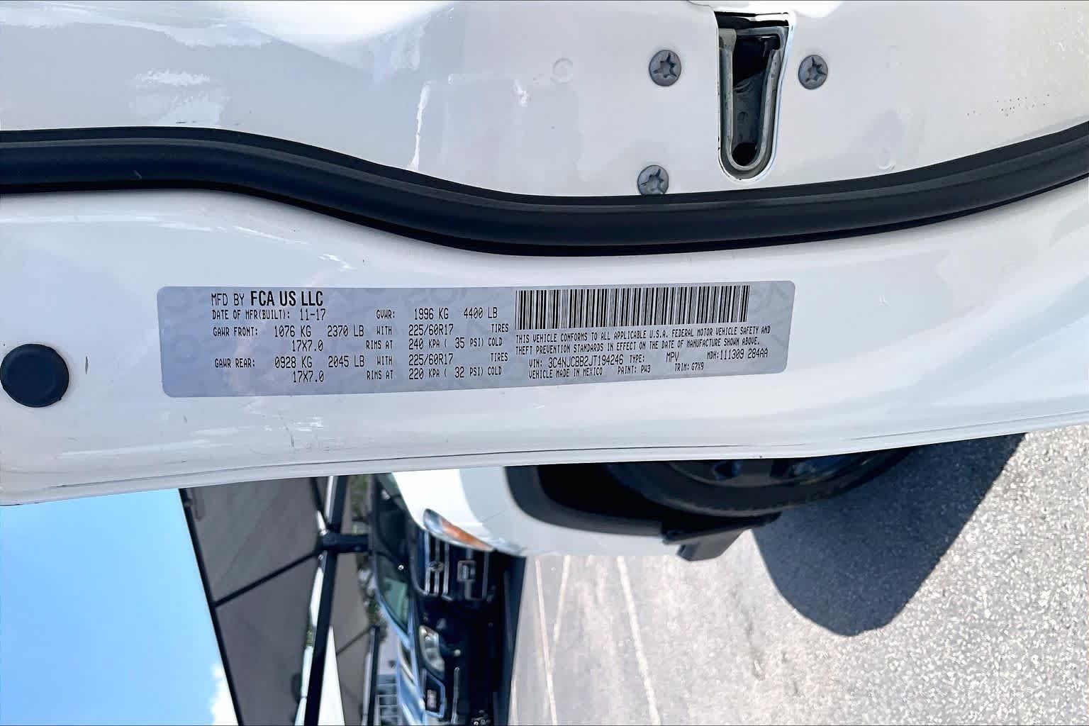 Used 2018 White Clearcoat Jeep Latitude image 34