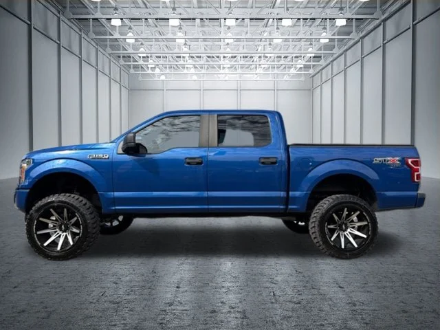 Used 2018 Blue Ford XL image 6