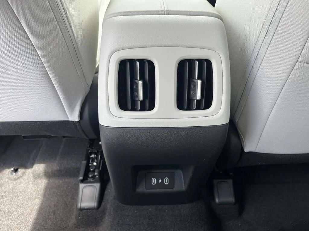 New 2026 Black Hyundai SEL image 8