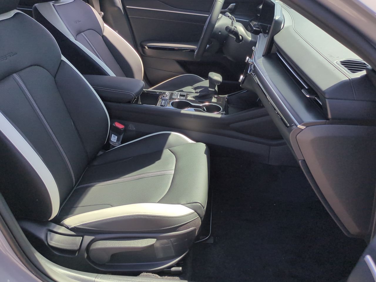 2026 Kia K5 GT-Line - Photo 27