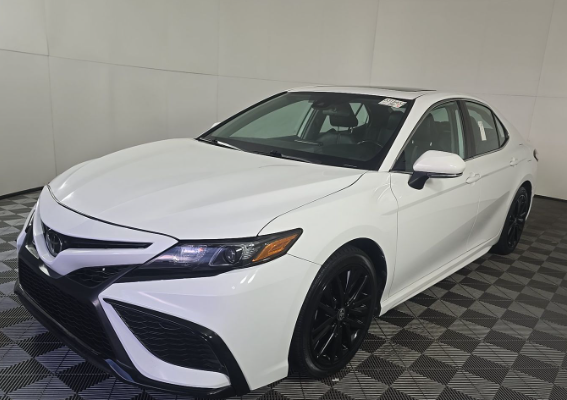 Used 2023 White Toyota SE image 5