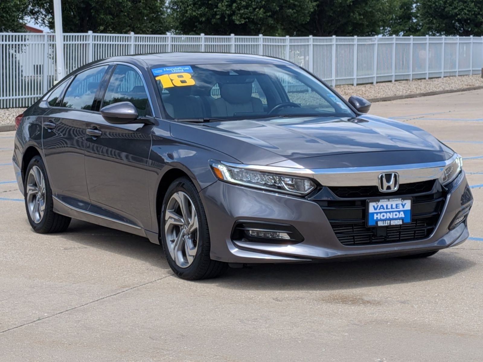 Certified Used 2018 Modern Steel Metallic Honda EX-L 1.5T image 5