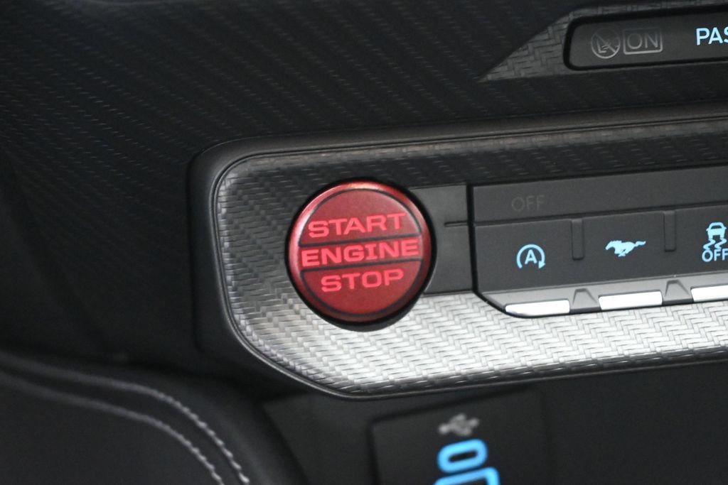 New 2026 Adriatic Blue Metallic Ford GT Premium image 13