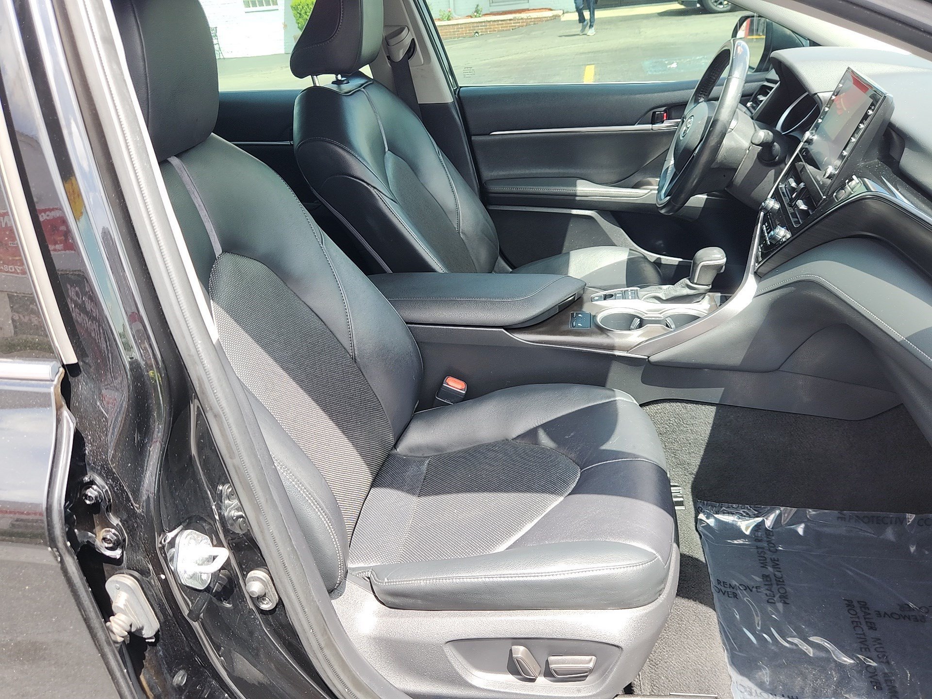 2022 Toyota Camry XLE - Photo 28
