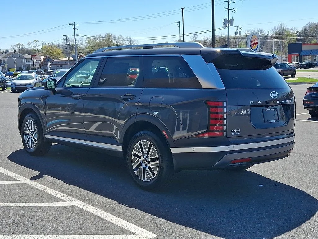New 2026 Gray Hyundai SEL Premium image 4